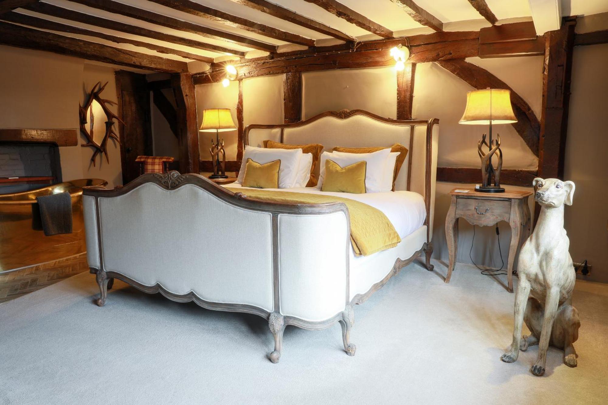 The Kingsbury 7Even 8Ight Bed & Breakfast Marlborough Room photo